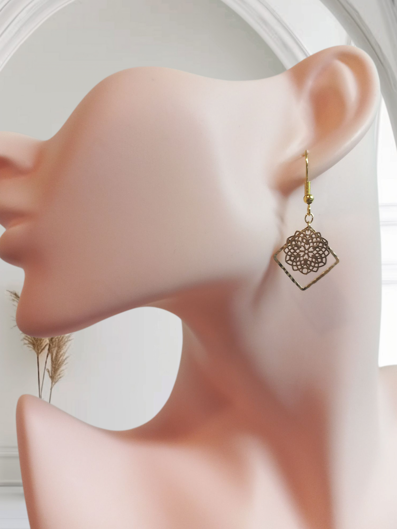 Lace flower Square Flame Earring